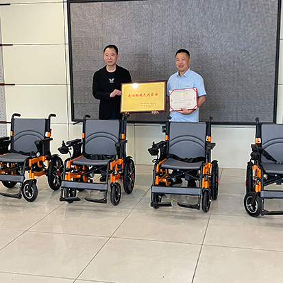 Cadeira de rodas motorizada de liga leve permitida para companhias aéreas com novo design modelo-YHW-T005